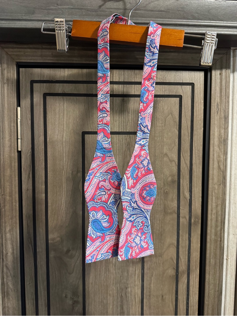 Izod Silk Pink and Blue Paisley Self-Tie Bow Tie